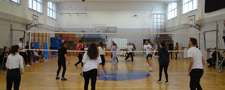 Turnir në volejboll për nder të shënimit të 10-vjetorit të Universitetit “Fehmi Agani”